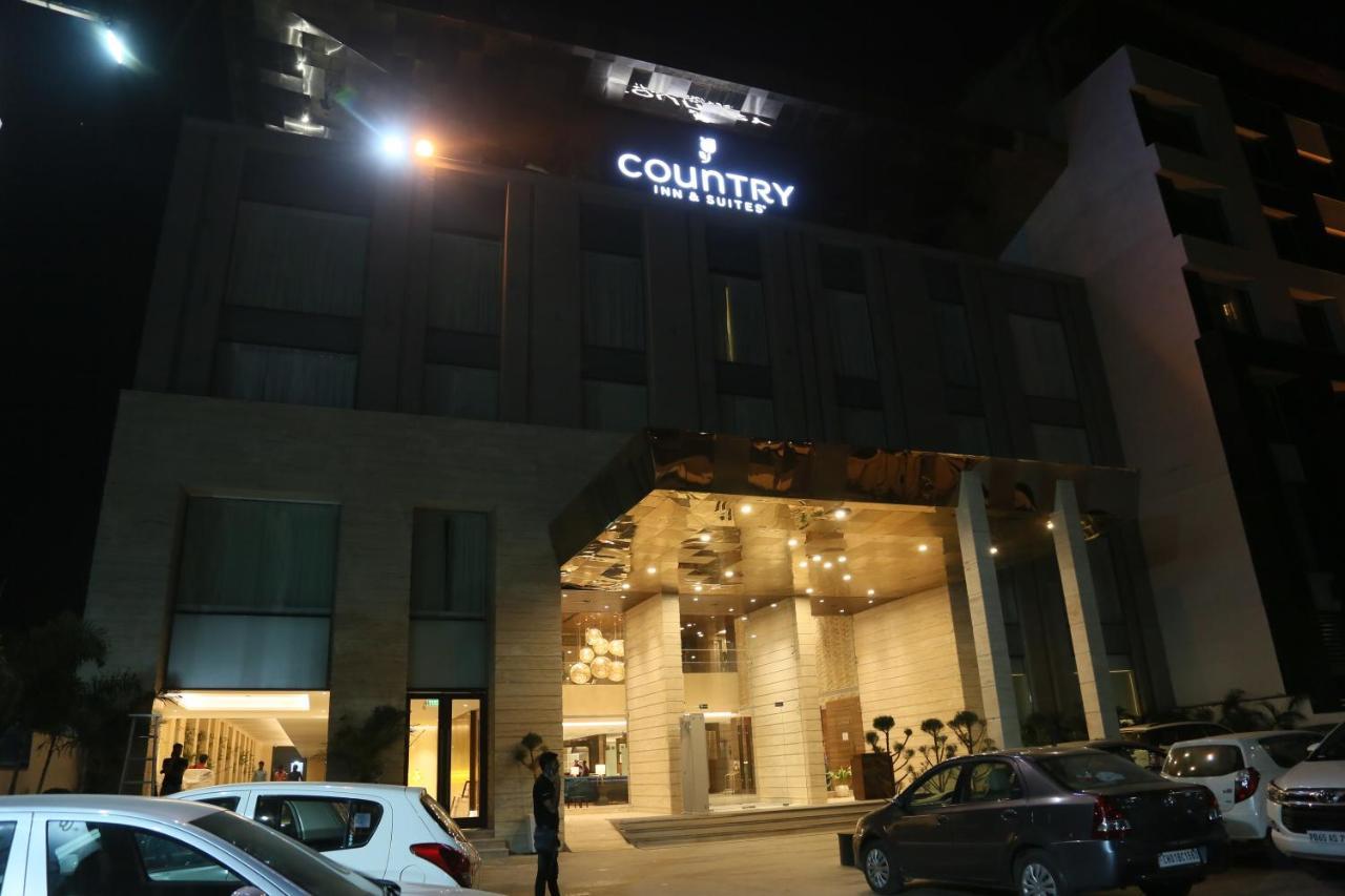 Country Inn & Suites By Radisson Chandigarh Zirakpur Eksteriør bilde