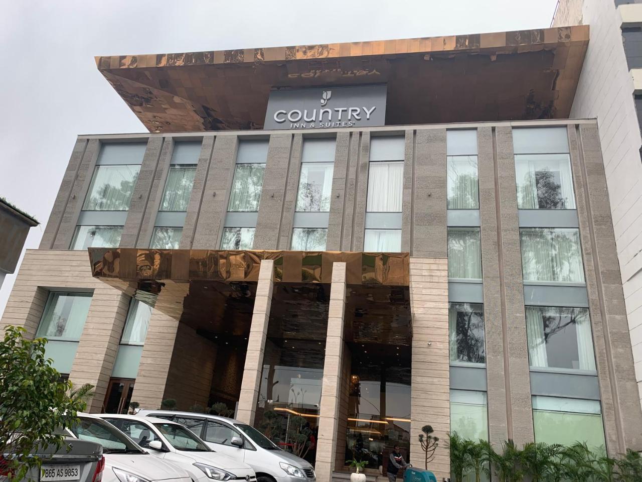 Country Inn & Suites By Radisson Chandigarh Zirakpur Eksteriør bilde