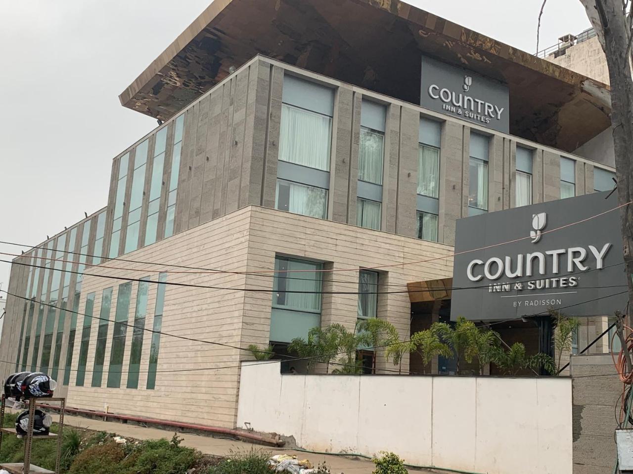 Country Inn & Suites By Radisson Chandigarh Zirakpur Eksteriør bilde