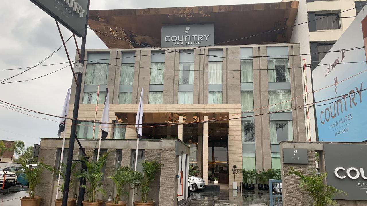 Country Inn & Suites By Radisson Chandigarh Zirakpur Eksteriør bilde